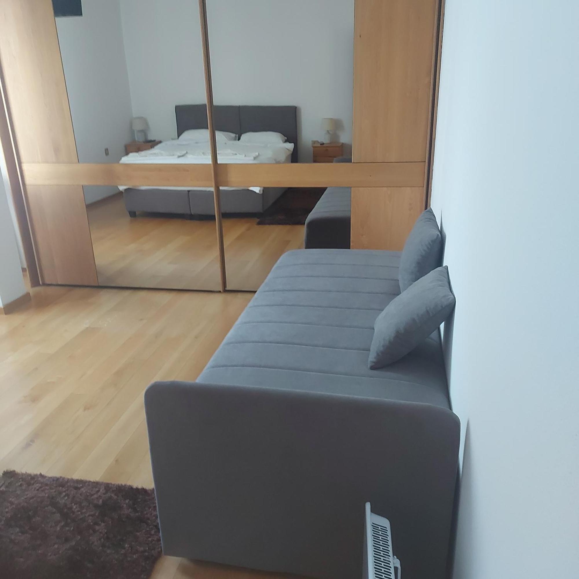 Apartman Centar Bulevar Ex Sa Garazom Banyaluka Dış mekan fotoğraf
