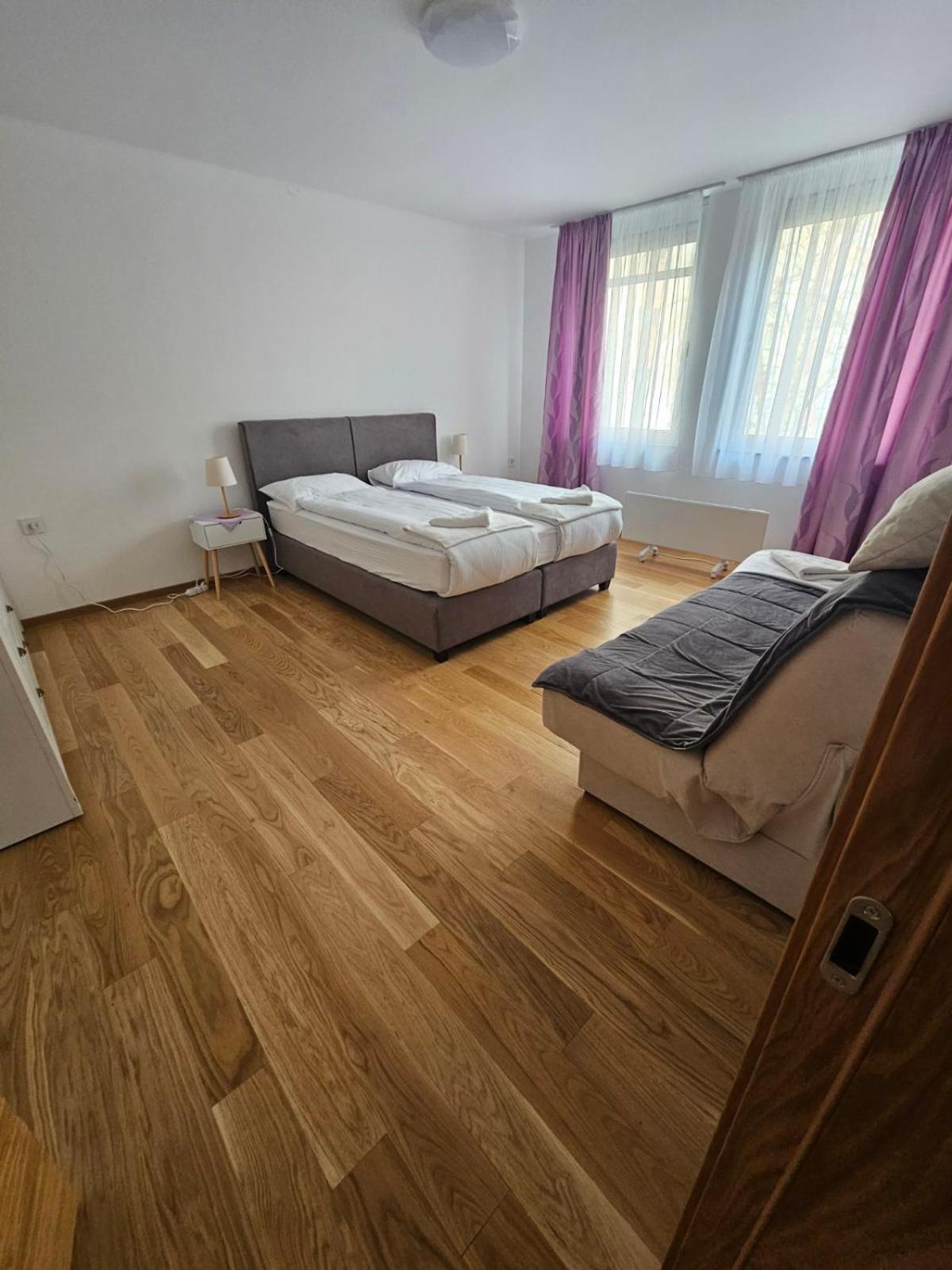 Apartman Centar Bulevar Ex Sa Garazom Banyaluka Dış mekan fotoğraf
