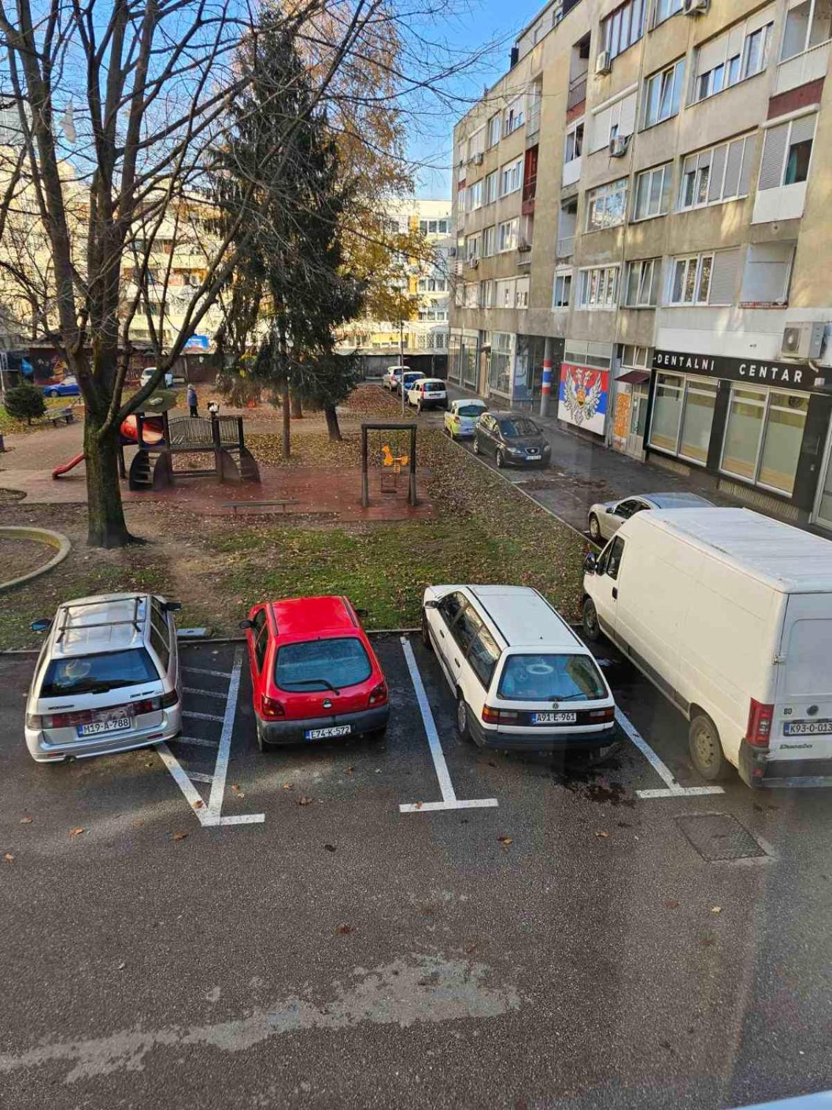 Apartman Centar Bulevar Ex Sa Garazom Banyaluka Dış mekan fotoğraf