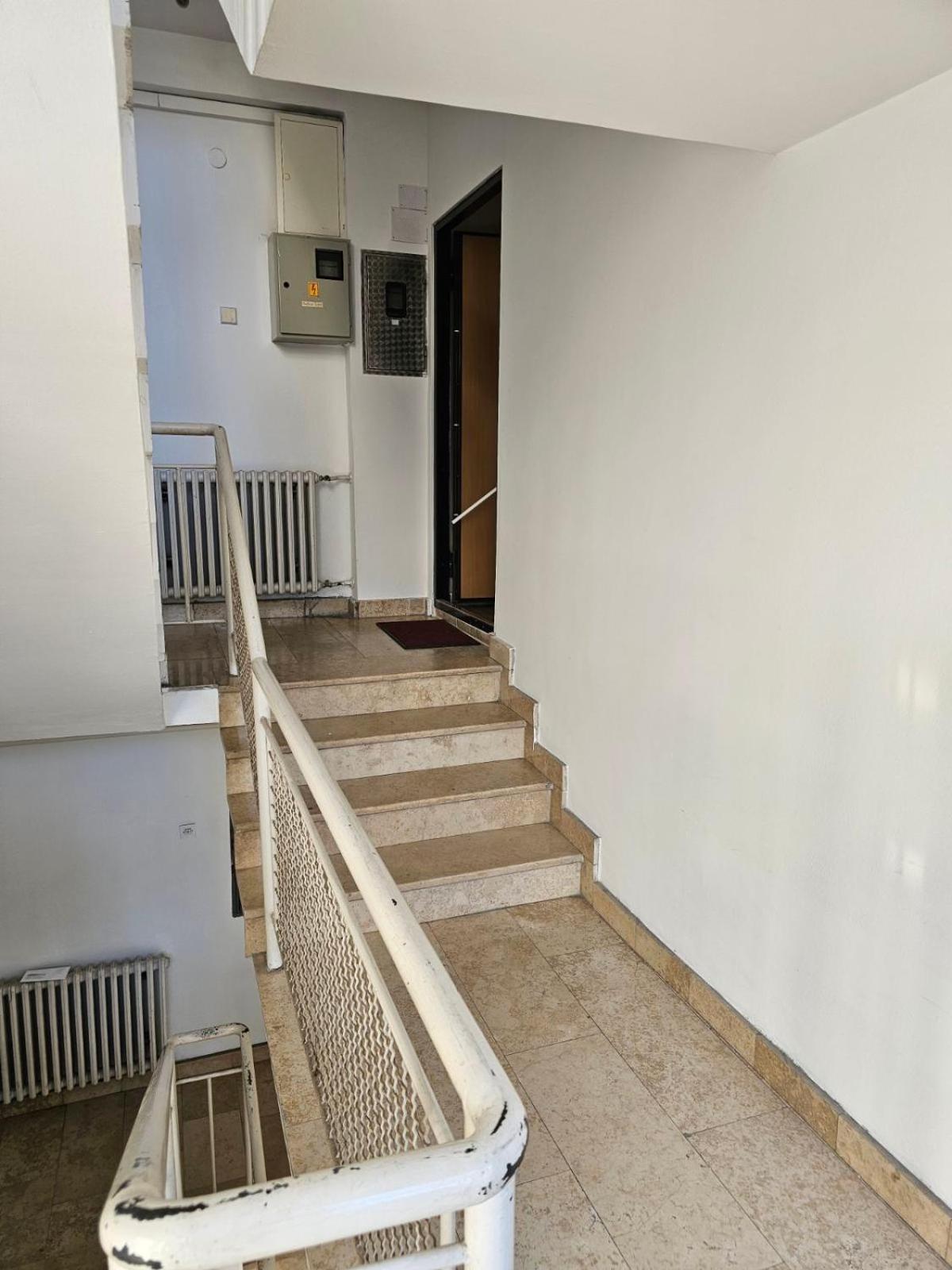 Apartman Centar Bulevar Ex Sa Garazom Banyaluka Dış mekan fotoğraf