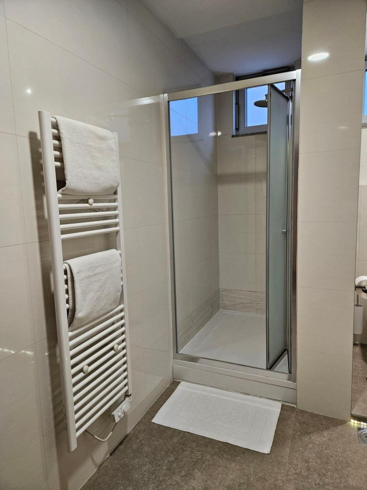 Apartman Centar Bulevar Ex Sa Garazom Banyaluka Dış mekan fotoğraf